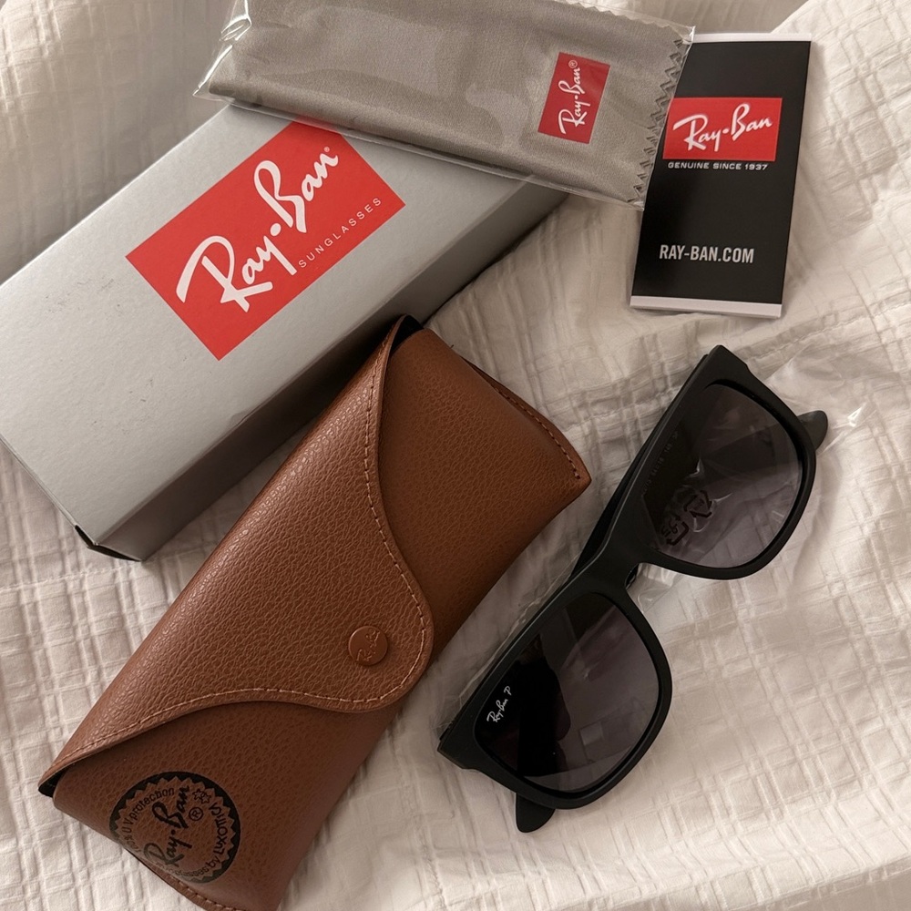 Brand New RAY-BAN Polarized Sunglasses: Justin